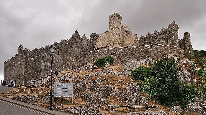 Irland, Rock of Cashel (c) pixabay, josefko48